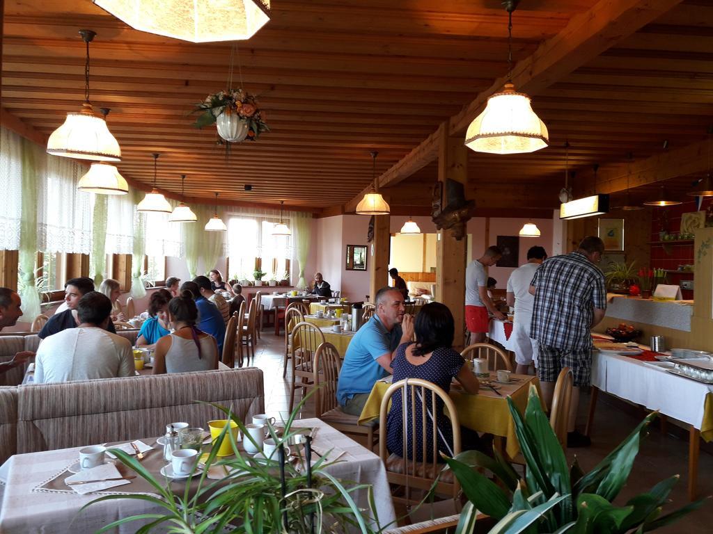 Ferienpension Garni Hubert Rigelnik Sankt Kanzian am Klopeiner See Exteriör bild
